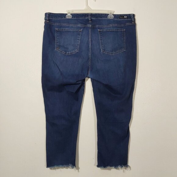 Kut from the Kloth Catherine Boyfriend High-Rise Crop Jean Great Condition - 22W - Picture 5 of 10